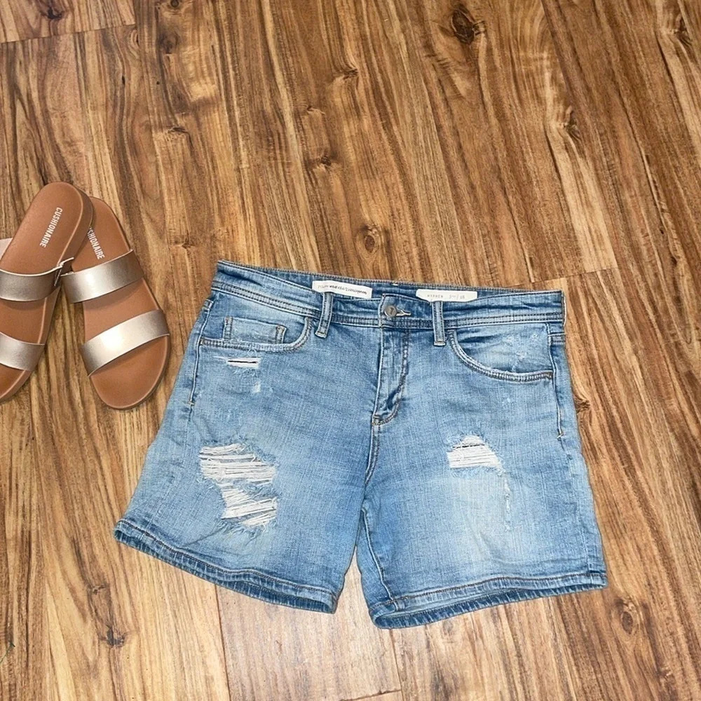 Pilcro letterpress women’s 28 shorts Jean denim mid rise  distressed hyphen